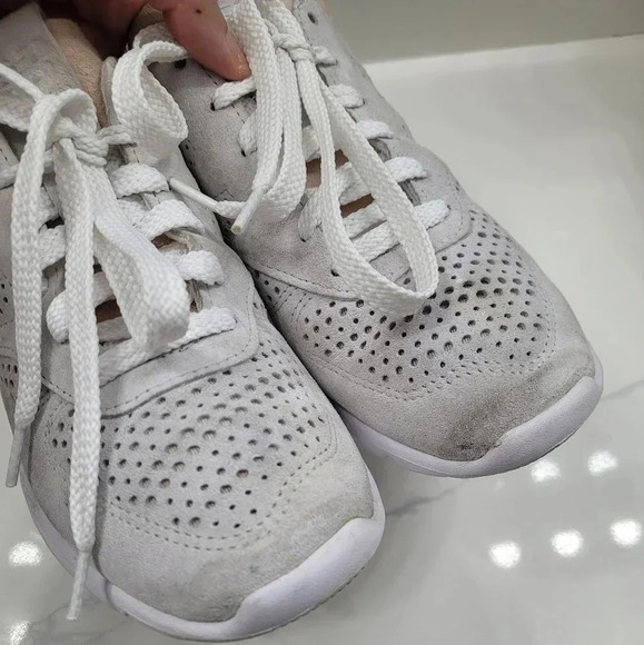 Limited Edition New Balance ML 1978HK Nubuck Suede Sneakers - Picture 11 of 15